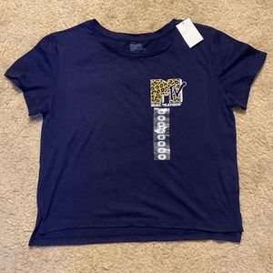 🆕Officially Licensed MTV Cropped Tee, Size Medium